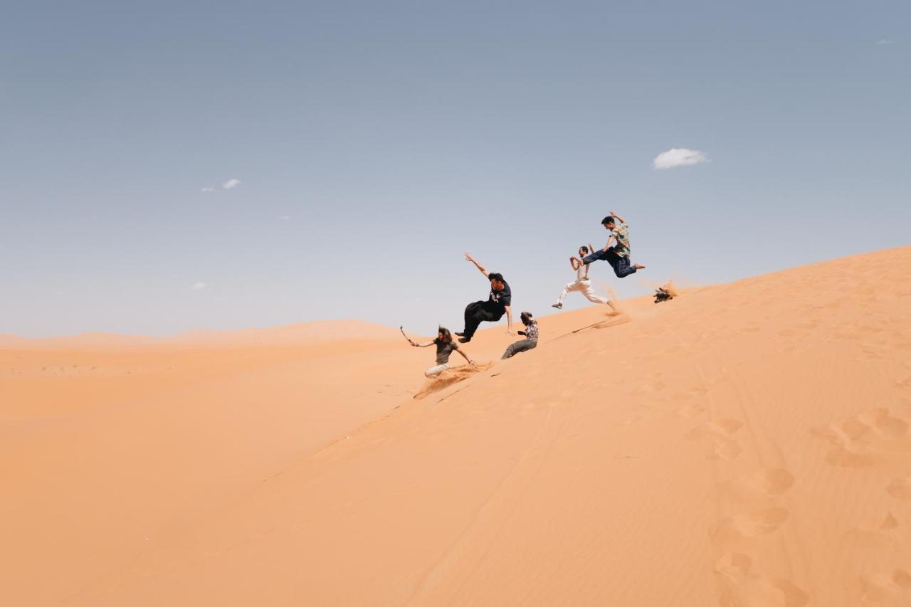 Hotel Luxury Maktoub Merzouga Exterior foto