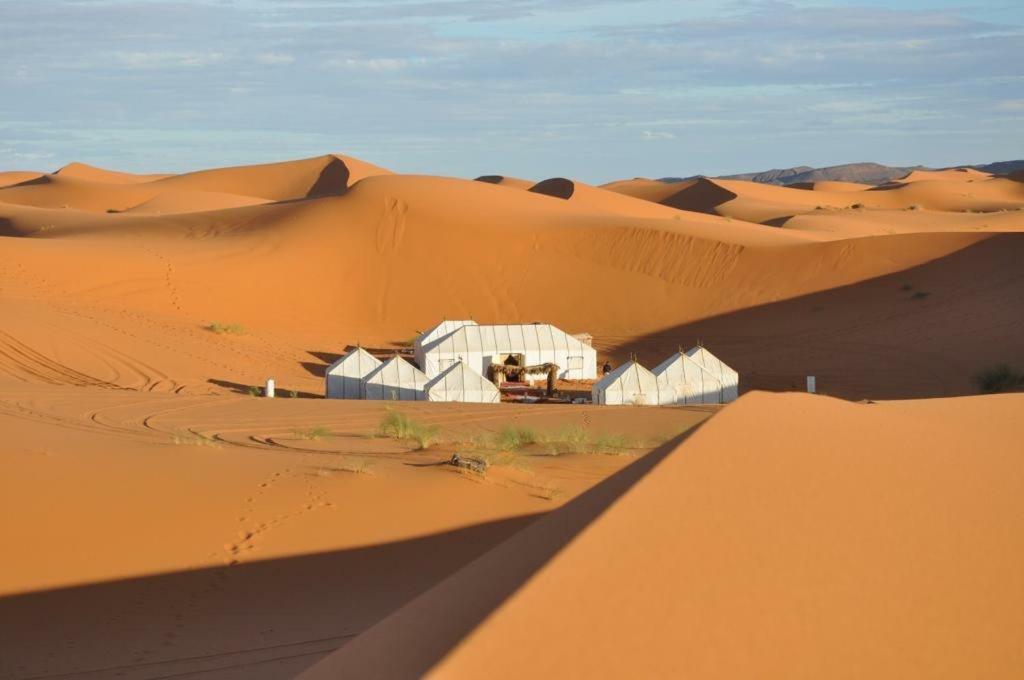 Hotel Luxury Maktoub Merzouga Exterior foto